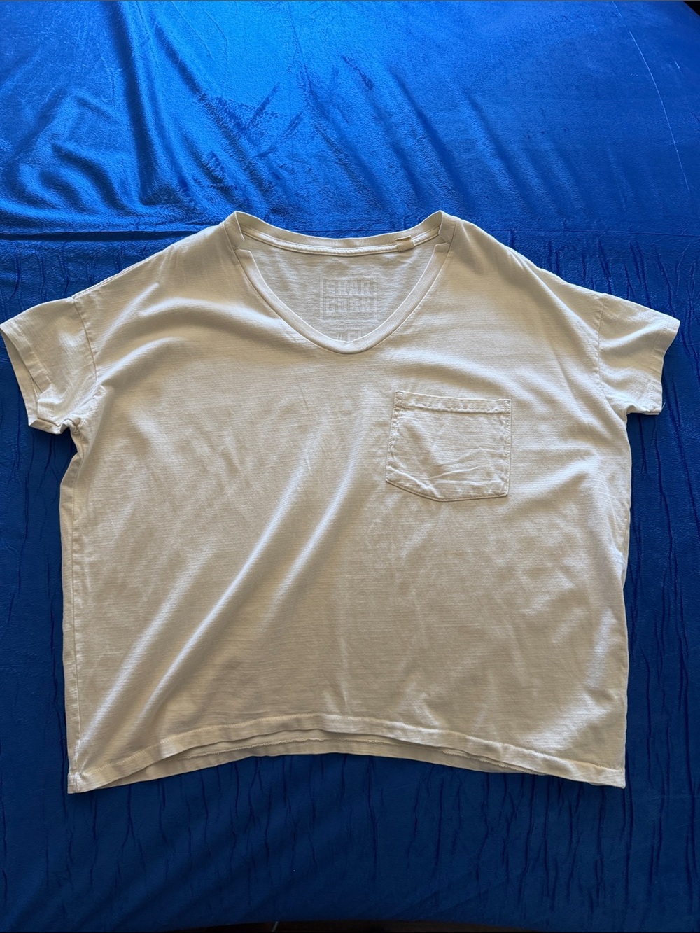 Skargorn White Short Sleeve V-Neck Pocket Tee